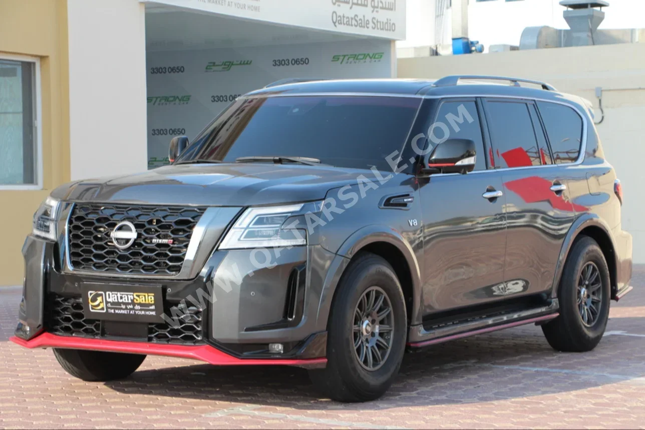 Nissan  Patrol  Platinum  2014  Automatic  130,000 Km  8 Cylinder  Four Wheel Drive (4WD)  SUV  Gray