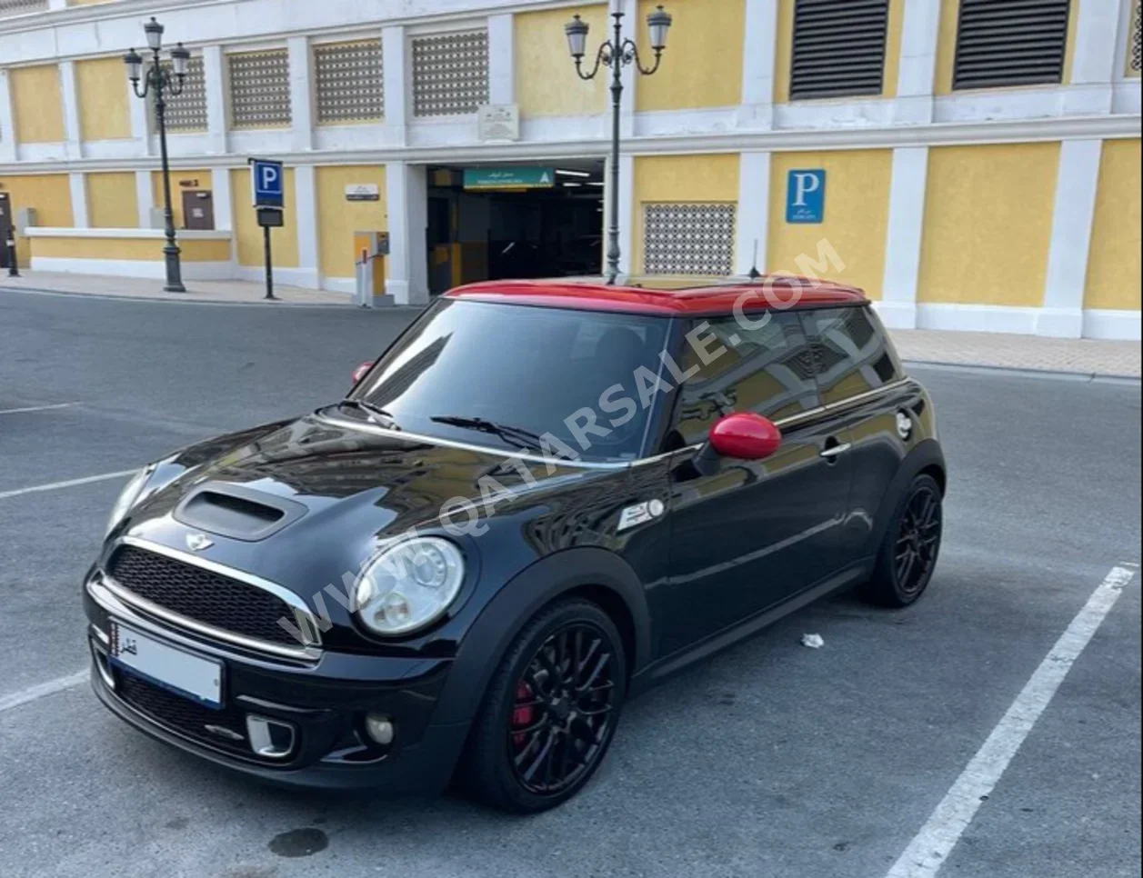 Mini  Cooper  JCW  2011  Manual  110,000 Km  4 Cylinder  Front Wheel Drive (FWD)  Hatchback  Black