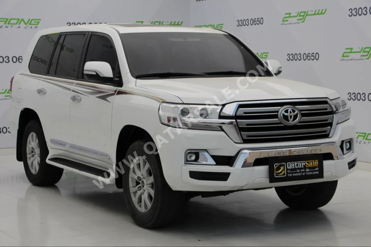 Toyota  Land Cruiser  GXR  2018  Automatic  191,000 Km  8 Cylinder  Four Wheel Drive (4WD)  SUV  White