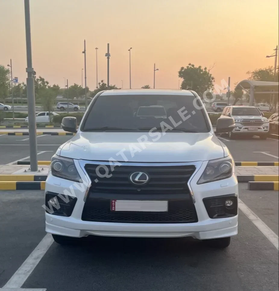 Lexus  LX  2014  Automatic  358,000 Km  8 Cylinder  Four Wheel Drive (4WD)  SUV  White