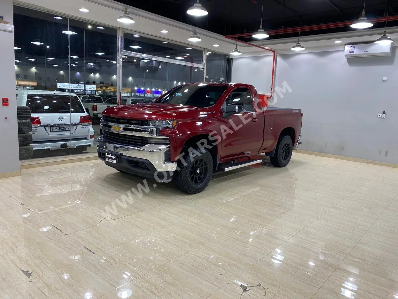 Chevrolet  Silverado  LT  2019  Automatic  67,000 Km  8 Cylinder  Four Wheel Drive (4WD)  Pick Up  Red