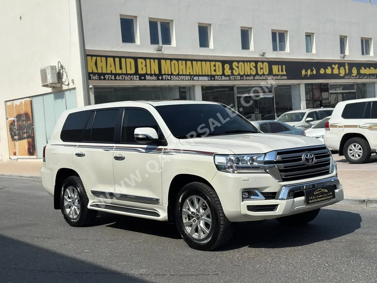 Toyota  Land Cruiser  GXR  2020  Automatic  149,000 Km  8 Cylinder  Four Wheel Drive (4WD)  SUV  White