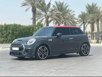 Mini  Cooper  JCW  2016  Manual  34,000 Km  4 Cylinder  Front Wheel Drive (FWD)  Hatchback  Gray