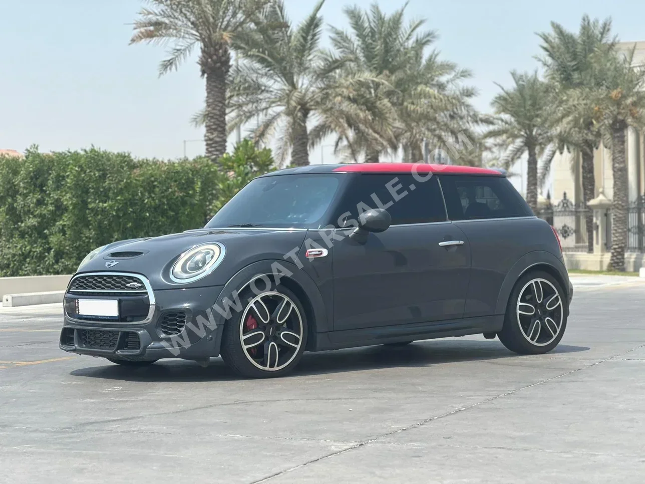 Mini  Cooper  JCW  2016  Manual  34,000 Km  4 Cylinder  Front Wheel Drive (FWD)  Hatchback  Gray