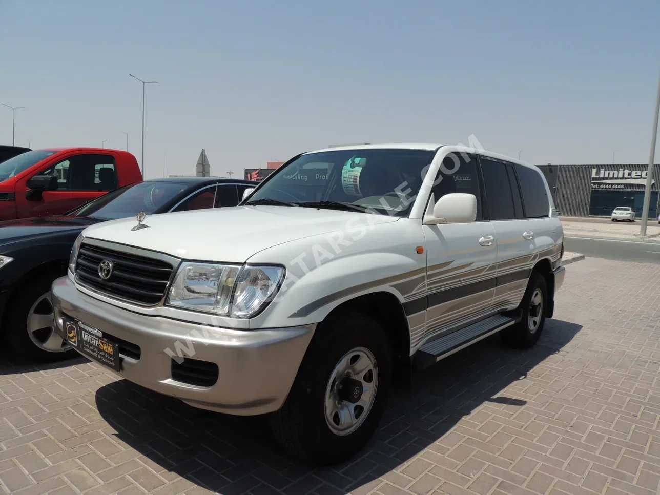 Toyota  Land Cruiser  GXR  2002  Automatic  112,000 Km  6 Cylinder  Four Wheel Drive (4WD)  SUV  White