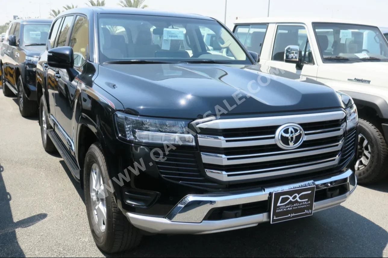 Toyota  Land Cruiser  GXR  2024  Automatic  1,000 Km  6 Cylinder  Four Wheel Drive (4WD)  SUV  Black  With Warranty