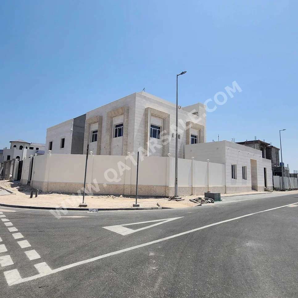 Family Residential  - Not Furnished  - Al Wakrah  - Al Wukair  - 7 Bedrooms