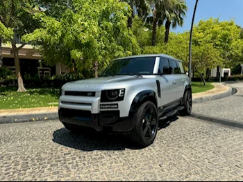 Land Rover  Defender  110 HSE  2020  Automatic  52,000 Km  6 Cylinder  Four Wheel Drive (4WD)  SUV  Silver