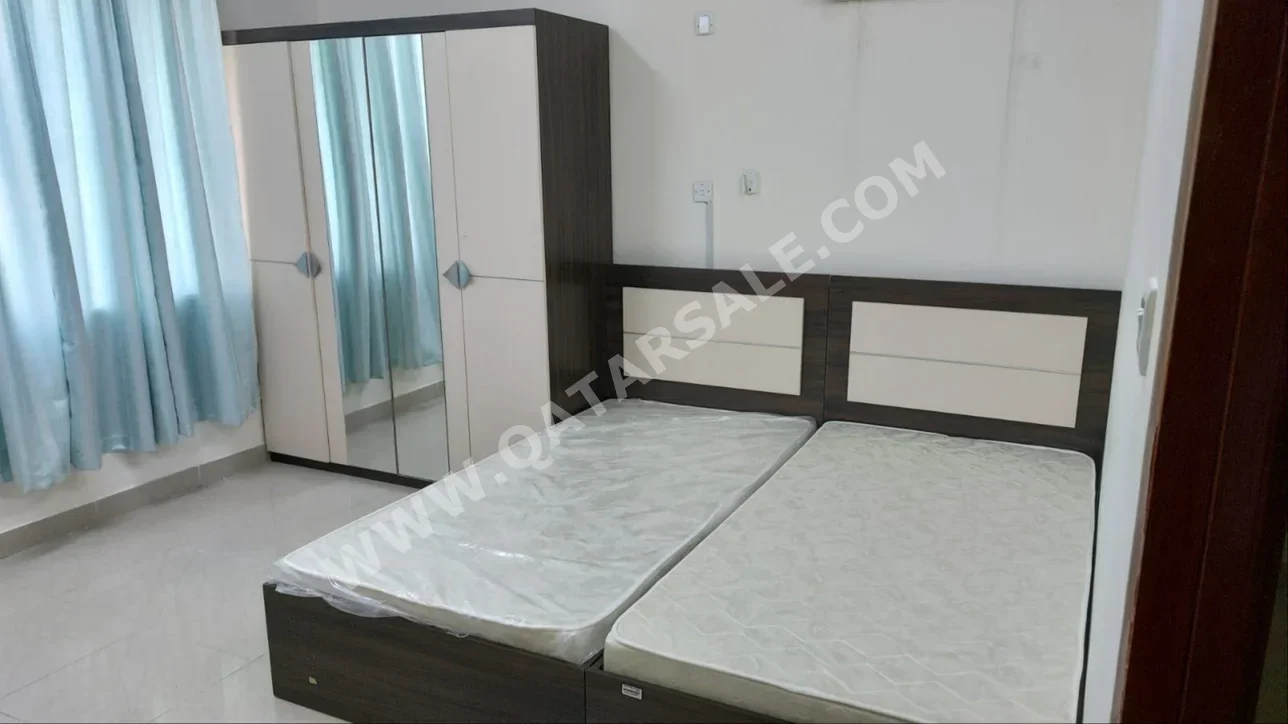 1 Bedrooms  Apartment  in Doha -  Al Mansoura  Not Furnished