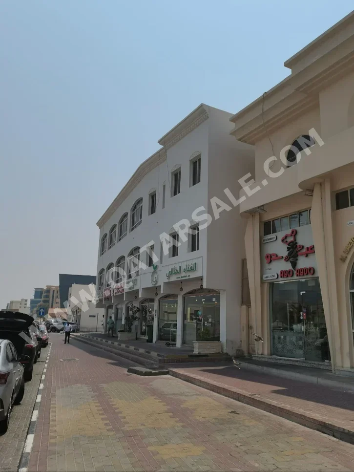 Commercial Shops - Not Furnished  - Doha  - Fereej Bin Omran