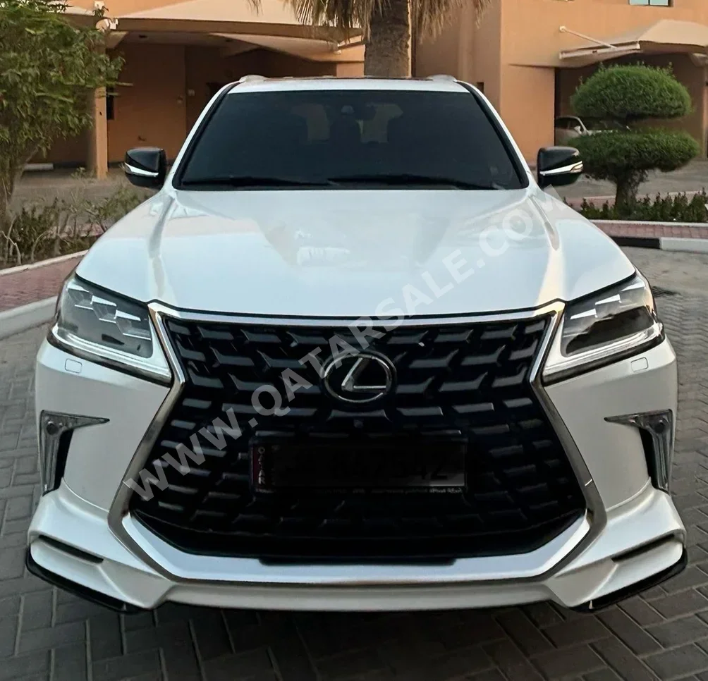 Lexus  LX  570 S  2021  Automatic  41,000 Km  8 Cylinder  Four Wheel Drive (4WD)  SUV  White  With Warranty