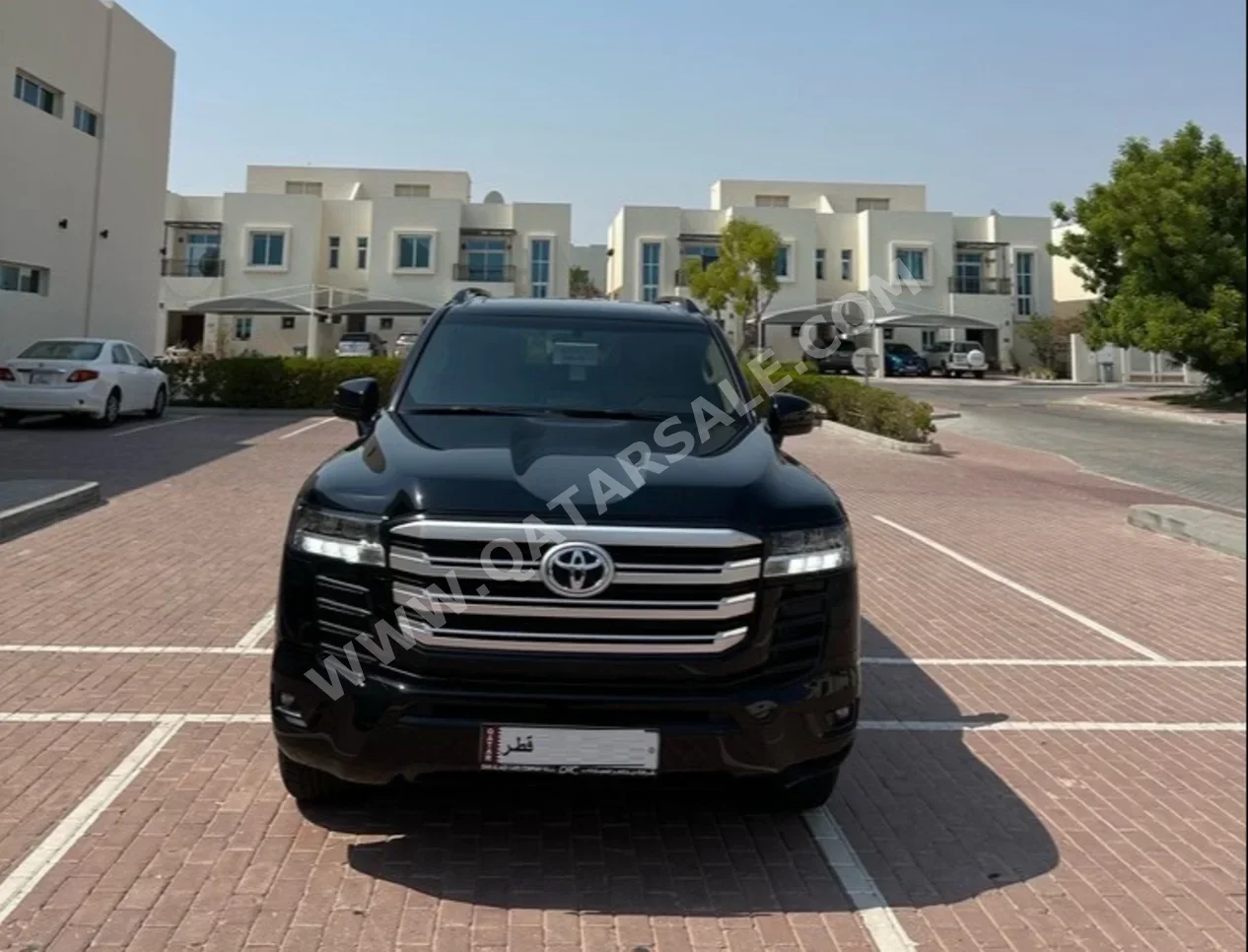 Toyota  Land Cruiser  GXR Twin Turbo  2022  Automatic  6٬000 Km  6 Cylinder  Four Wheel Drive (4WD)  SUV  Black  With Warranty