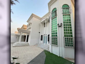 Family Residential  - Not Furnished  - Doha  - Al Maamoura  - 5 Bedrooms