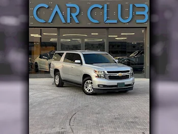 Chevrolet  Suburban  LT  2018  Automatic  182٬000 Km  8 Cylinder  Four Wheel Drive (4WD)  SUV  Silver