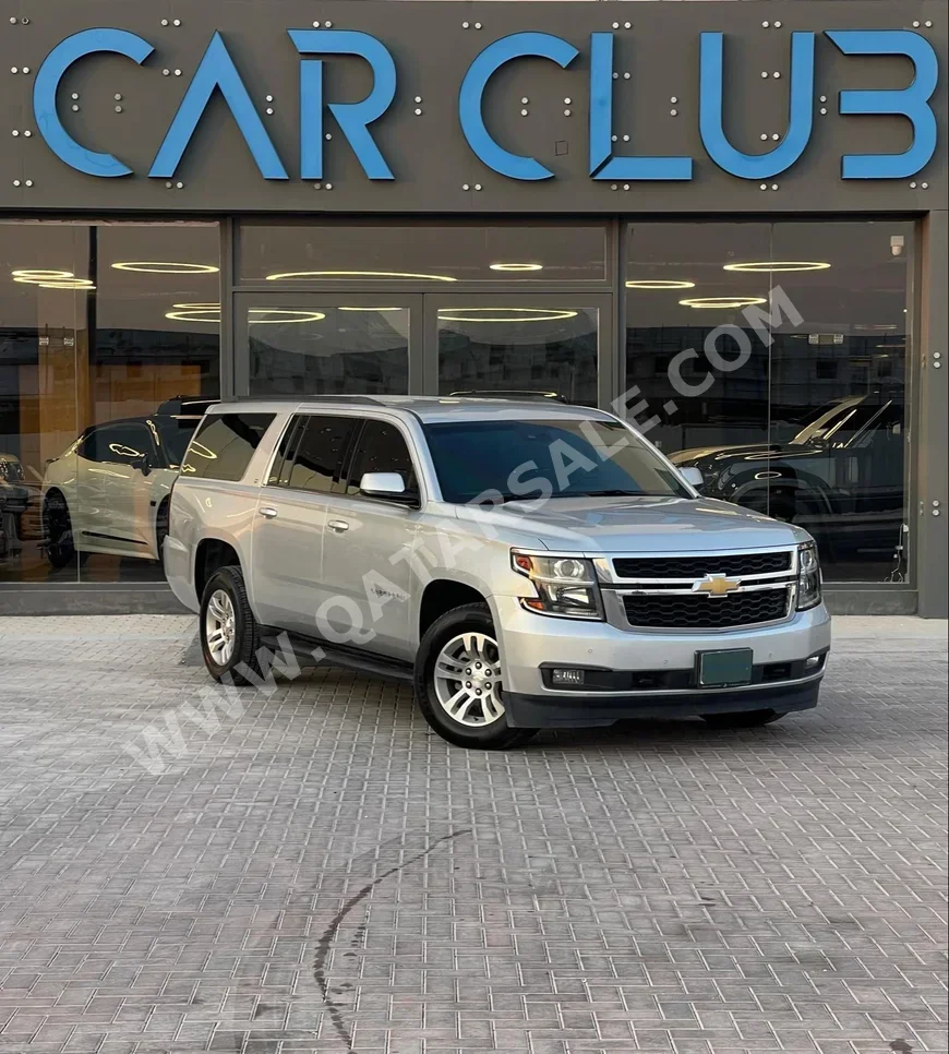 Chevrolet  Suburban  LT  2018  Automatic  182٬000 Km  8 Cylinder  Four Wheel Drive (4WD)  SUV  Silver