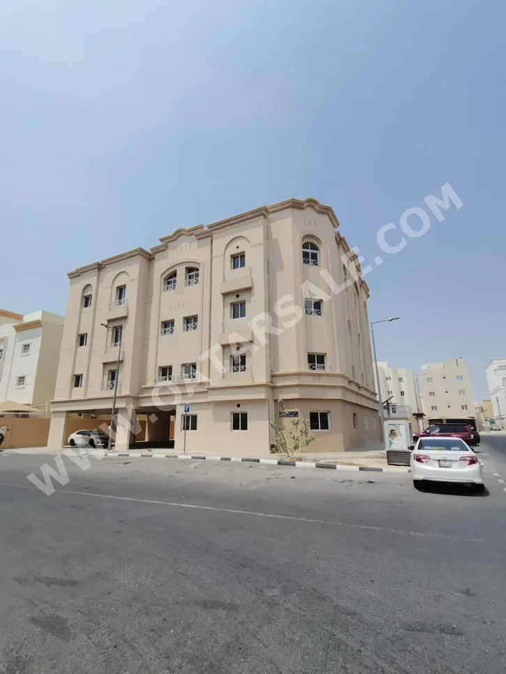 2 Bedrooms  Apartment  in Doha -  Fereej Bin Omran  Not Furnished