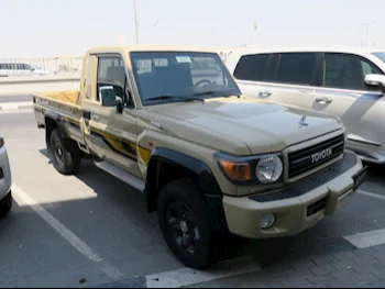 Toyota  Land Cruiser  LX  2022  Manual  40,000 Km  6 Cylinder  Four Wheel Drive (4WD)  Pick Up  Beige