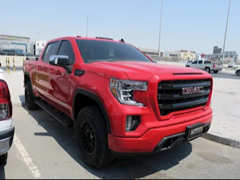 GMC  Sierra  Elevation  2022  Automatic  48,000 Km  8 Cylinder  Four Wheel Drive (4WD)  Pick Up  Red  With Warranty