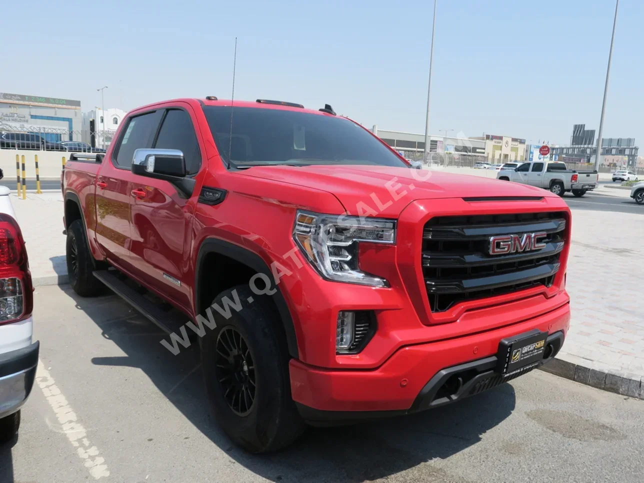 GMC  Sierra  Elevation  2022  Automatic  48,000 Km  8 Cylinder  Four Wheel Drive (4WD)  Pick Up  Red  With Warranty