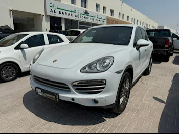 Porsche  Cayenne  S  2014  Automatic  154,000 Km  6 Cylinder  Four Wheel Drive (4WD)  SUV  White