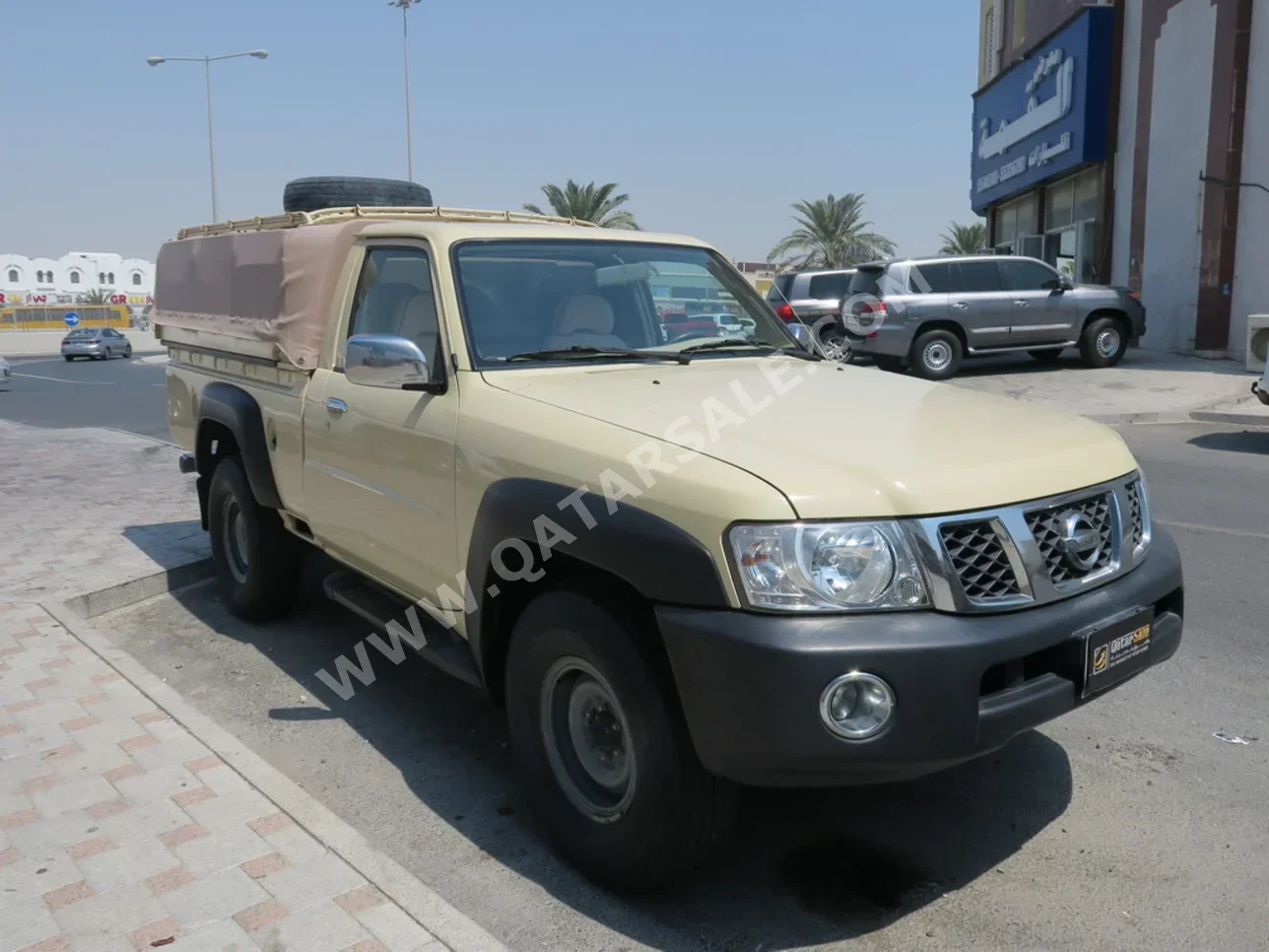 Nissan  Patrol  Pickup  2014  Manual  34,000 Km  6 Cylinder  Four Wheel Drive (4WD)  Pick Up  Beige