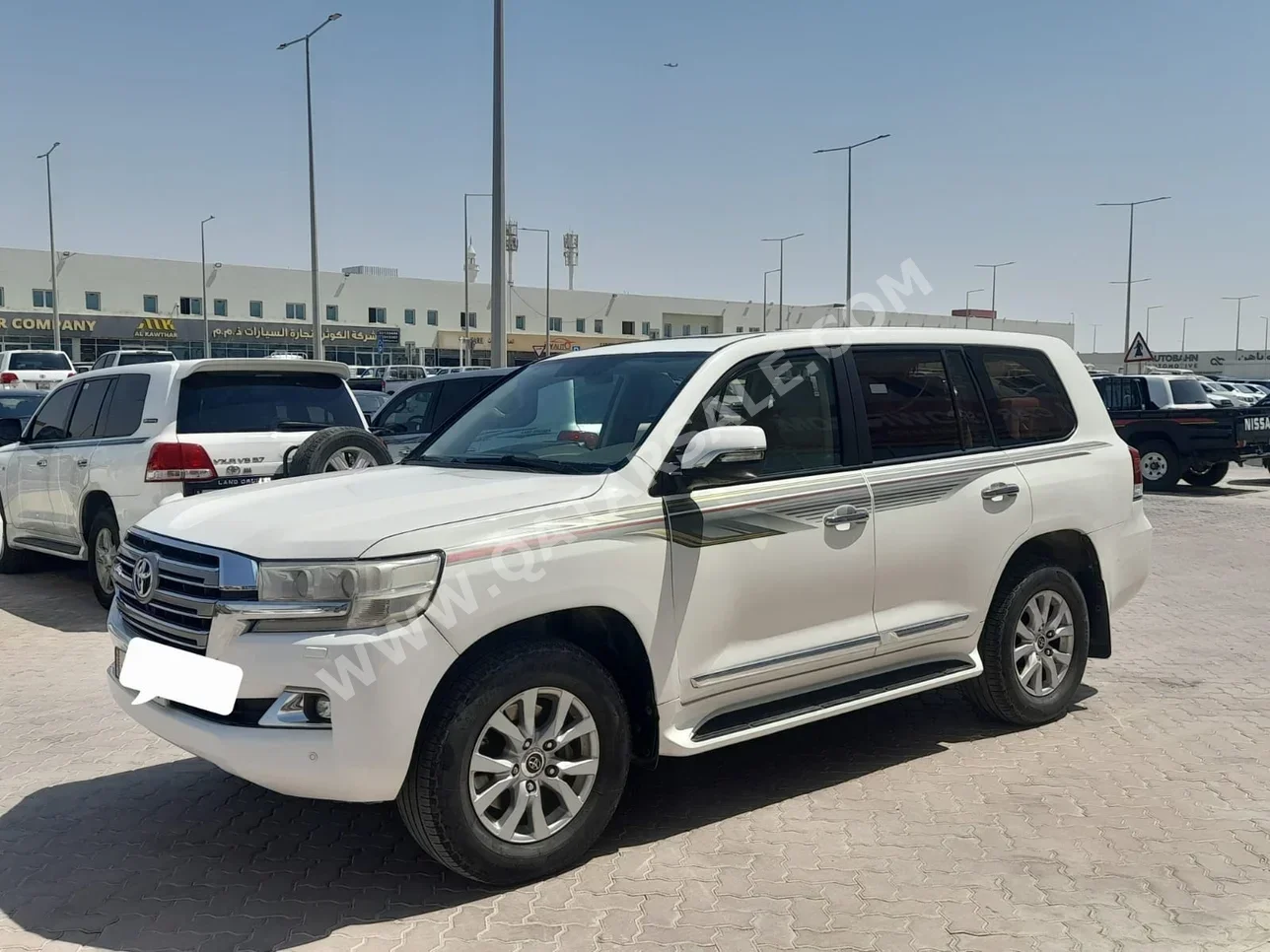 Toyota  Land Cruiser  GXR  2016  Automatic  213,000 Km  8 Cylinder  Four Wheel Drive (4WD)  SUV  White