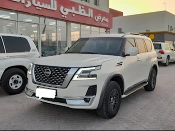 Nissan  Patrol  SE  2016  Manual  76,000 Km  8 Cylinder  Four Wheel Drive (4WD)  SUV  White