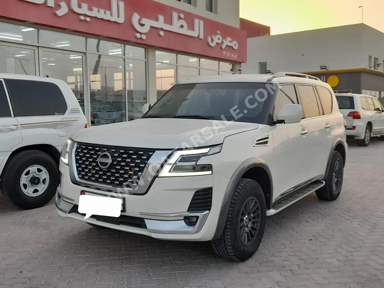 Nissan  Patrol  SE  2016  Manual  76,000 Km  8 Cylinder  Four Wheel Drive (4WD)  SUV  White