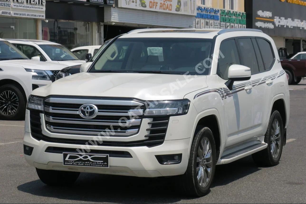 Toyota  Land Cruiser  GXR Twin Turbo  2022  Automatic  163,000 Km  6 Cylinder  Four Wheel Drive (4WD)  SUV  White