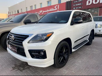 Lexus  LX  570  2015  Automatic  264,000 Km  8 Cylinder  Four Wheel Drive (4WD)  SUV  White