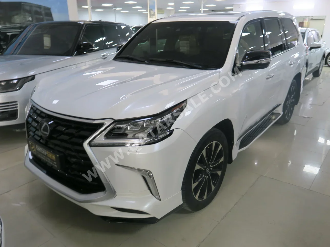 Lexus  LX  570  2017  Automatic  234,000 Km  8 Cylinder  Four Wheel Drive (4WD)  SUV  White