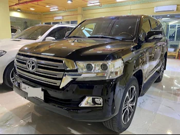 Toyota  Land Cruiser  VXR  2018  Automatic  145,000 Km  8 Cylinder  Four Wheel Drive (4WD)  SUV  Black