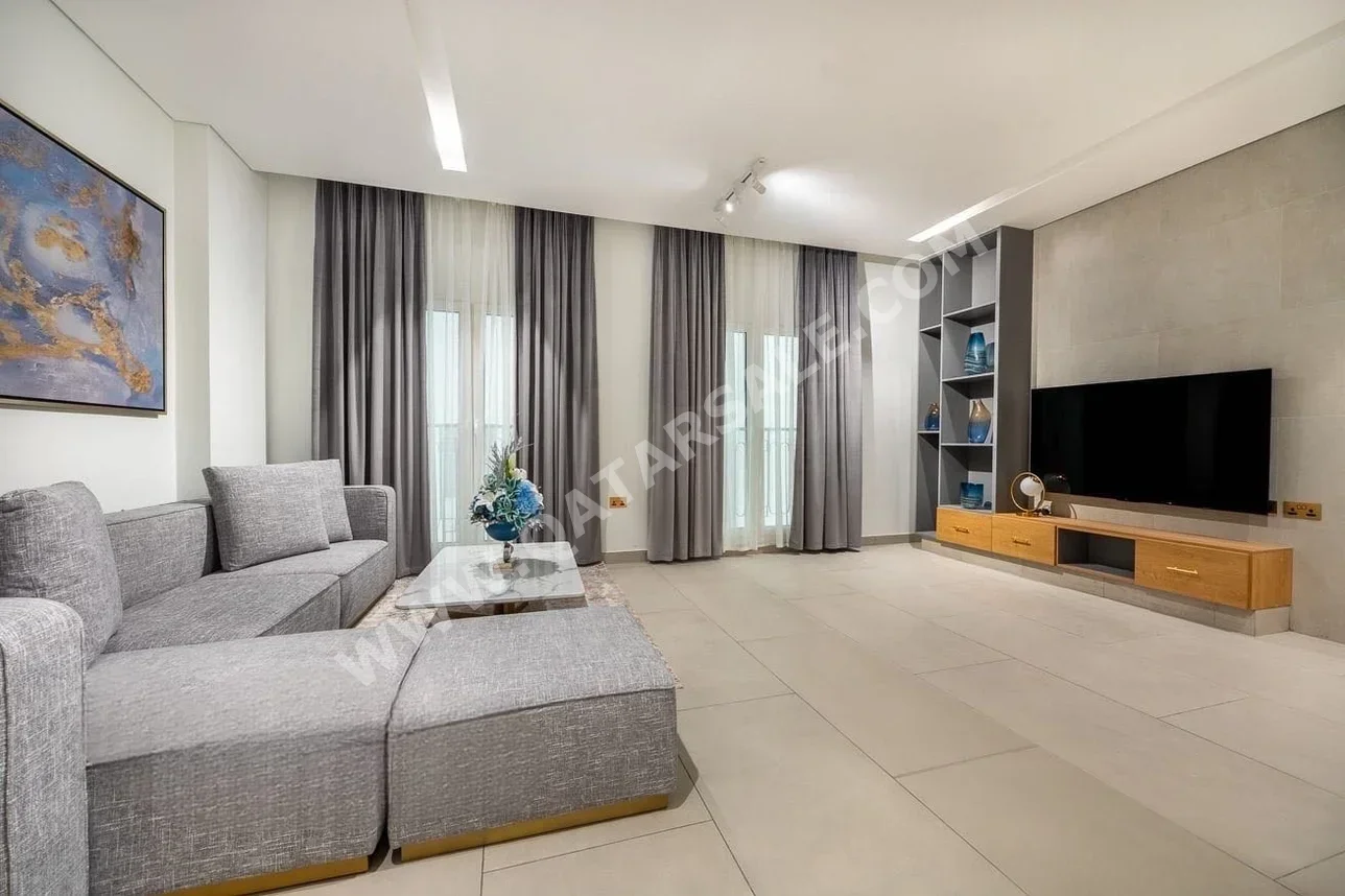 2 Bedrooms  Apartment  For Rent  in Doha -  Fereej Bin Dirham  Fully Furnished