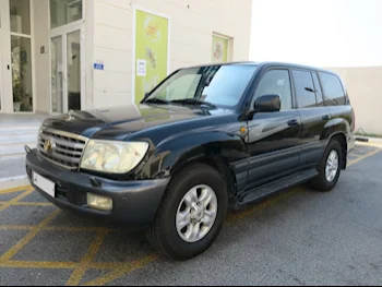 Toyota  Land Cruiser  VXR Limited  2007  Automatic  560,000 Km  8 Cylinder  Four Wheel Drive (4WD)  SUV  Black