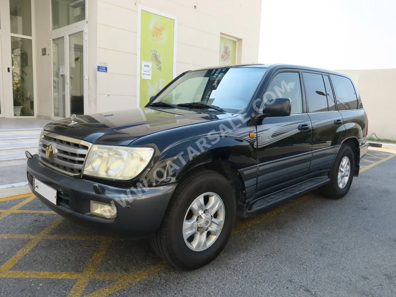 Toyota  Land Cruiser  VXR Limited  2007  Automatic  560,000 Km  8 Cylinder  Four Wheel Drive (4WD)  SUV  Black