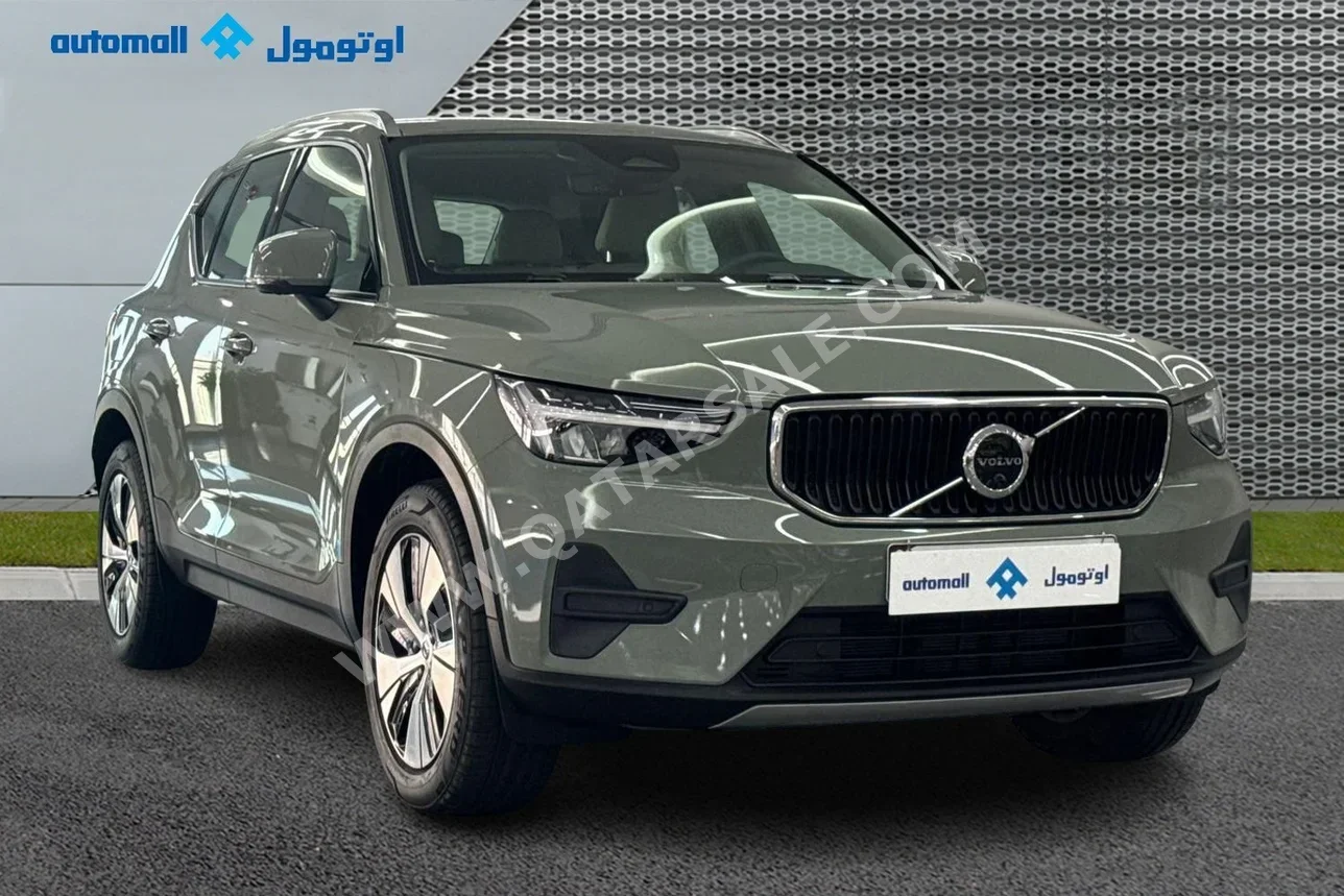 Volvo  XC  40  2023  Automatic  14,288 Km  4 Cylinder  Rear Wheel Drive (RWD)  SUV  Green  With Warranty