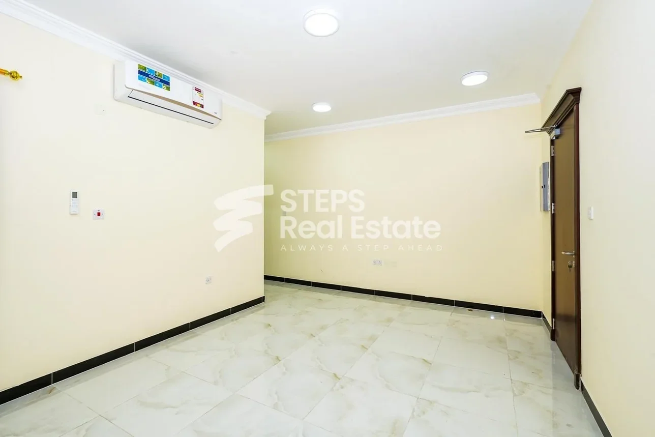 2 Bedrooms  Apartment  in Doha -  Fereej Bin Mahmoud  Not Furnished