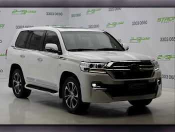 Toyota  Land Cruiser  VXR  2021  Automatic  157,000 Km  8 Cylinder  Four Wheel Drive (4WD)  SUV  White