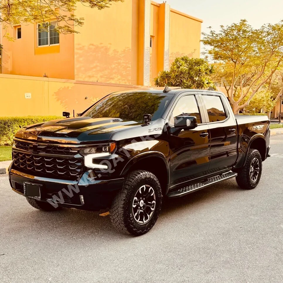 Chevrolet  Silverado  ZR 2  2022  Automatic  50,000 Km  8 Cylinder  All Wheel Drive (AWD)  Pick Up  Black  With Warranty