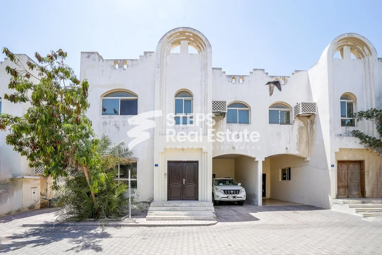 Family Residential  - Not Furnished  - Doha  - Al Thumama  - 7 Bedrooms