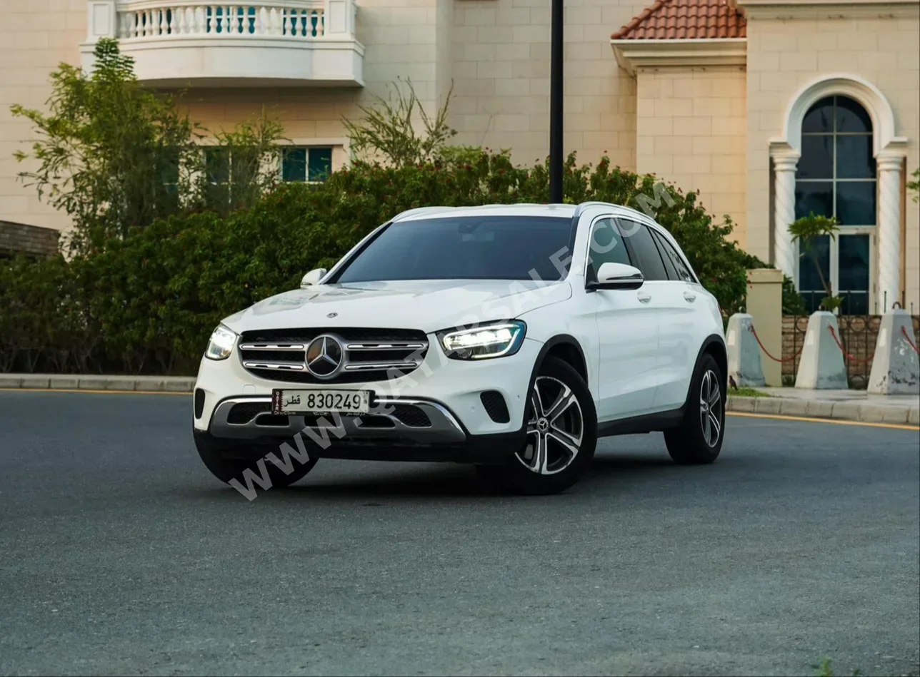 Mercedes-Benz  GLC  200  2020  Automatic  69,000 Km  4 Cylinder  Four Wheel Drive (4WD)  SUV  White