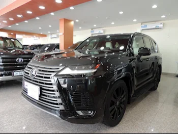 Lexus  LX  600 Luxury  2023  Automatic  35٬000 Km  6 Cylinder  Four Wheel Drive (4WD)  SUV  Black  With Warranty