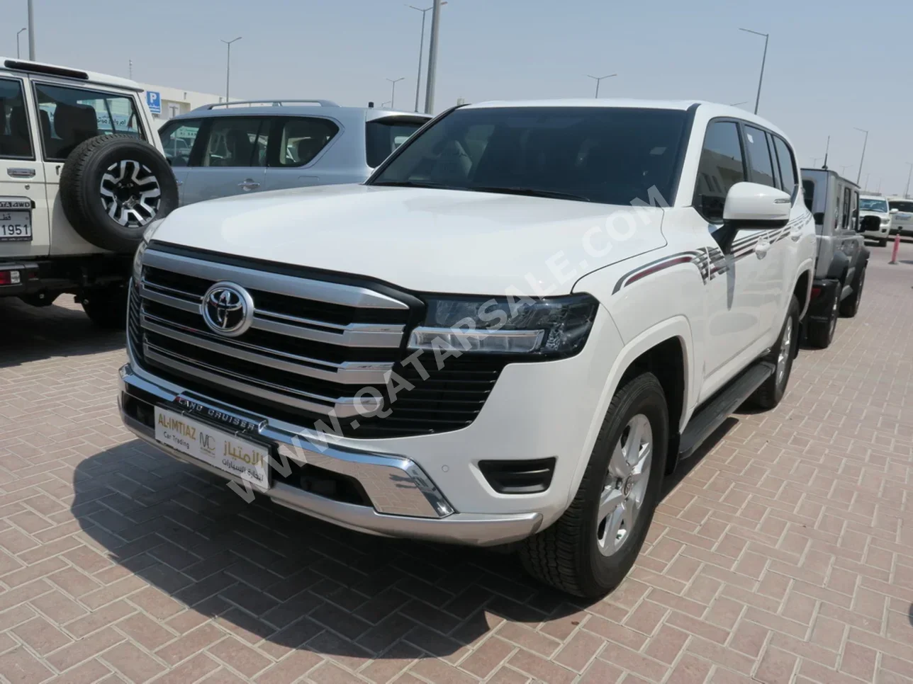 Toyota  Land Cruiser  GXR  2022  Automatic  100,000 Km  6 Cylinder  Four Wheel Drive (4WD)  SUV  White