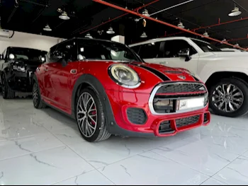 Mini  Cooper  S  2016  Automatic  134,000 Km  4 Cylinder  Front Wheel Drive (FWD)  Hatchback  Red