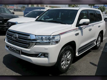 Toyota  Land Cruiser  GXR  2021  Automatic  131,000 Km  6 Cylinder  Four Wheel Drive (4WD)  SUV  White