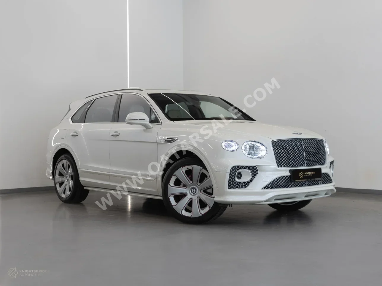 Bentley  Bentayga  Mulliner  2022  Automatic  7,500 Km  8 Cylinder  Four Wheel Drive (4WD)  SUV  White  With Warranty