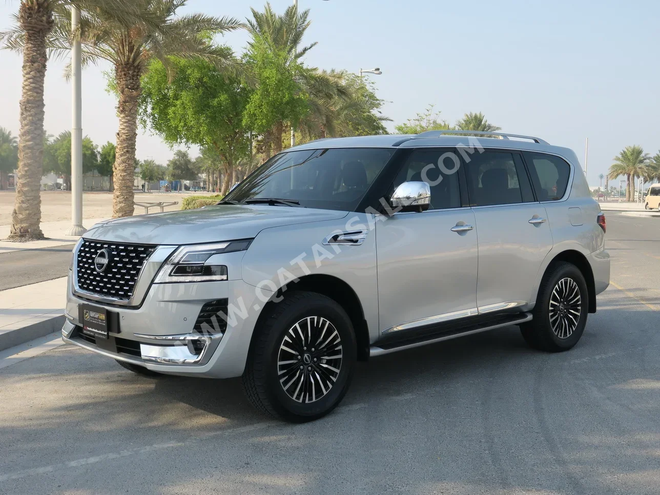 Nissan  Patrol  Platinum  2023  Automatic  6,000 Km  6 Cylinder  Four Wheel Drive (4WD)  SUV  Silver  With Warranty