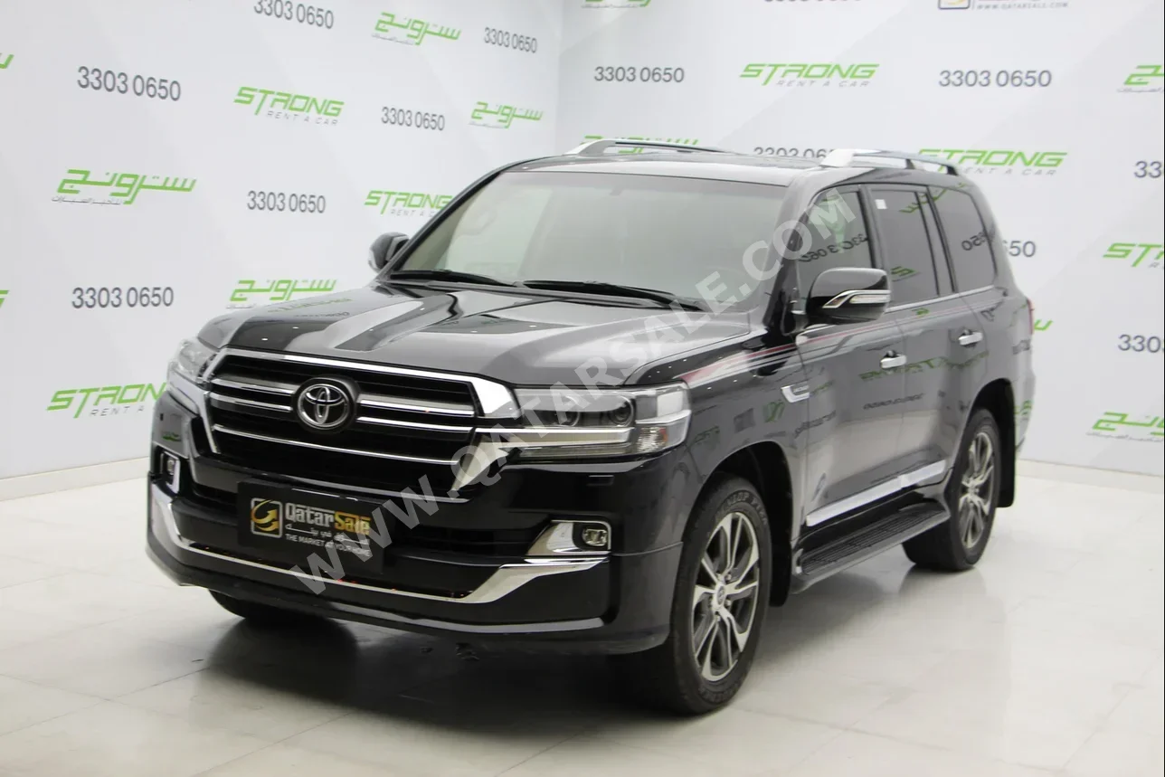  Toyota  Land Cruiser  GXR- Grand Touring  2020  Automatic  54,000 Km  8 Cylinder  Four Wheel Drive (4WD)  SUV  Black  With Warranty