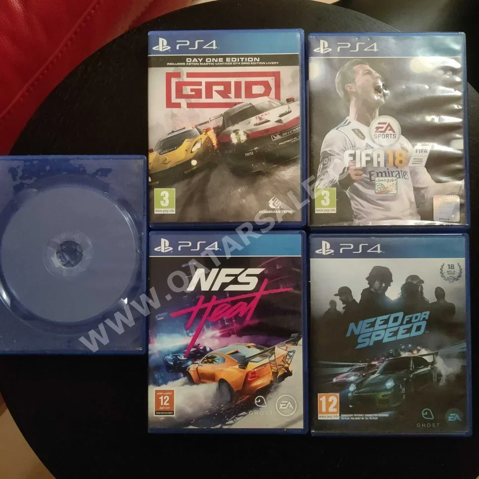 - PlayStation 4  Video Games CDs