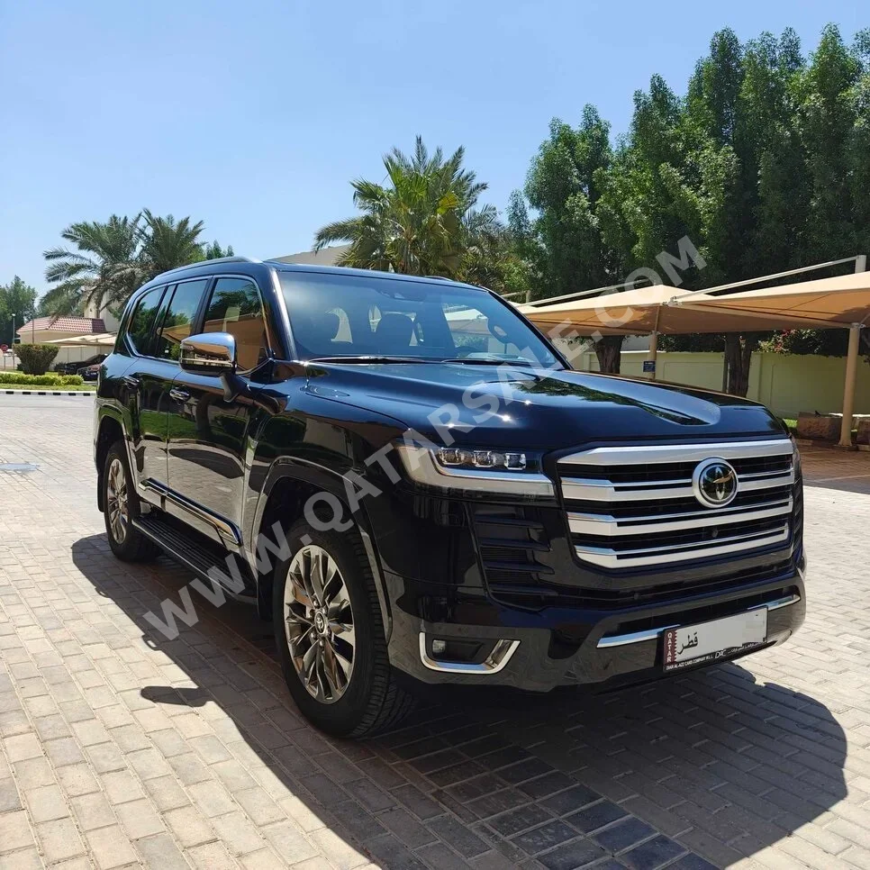 Toyota  Land Cruiser  VXR Twin Turbo  2023  Automatic  15,000 Km  6 Cylinder  Four Wheel Drive (4WD)  SUV  Black  With Warranty